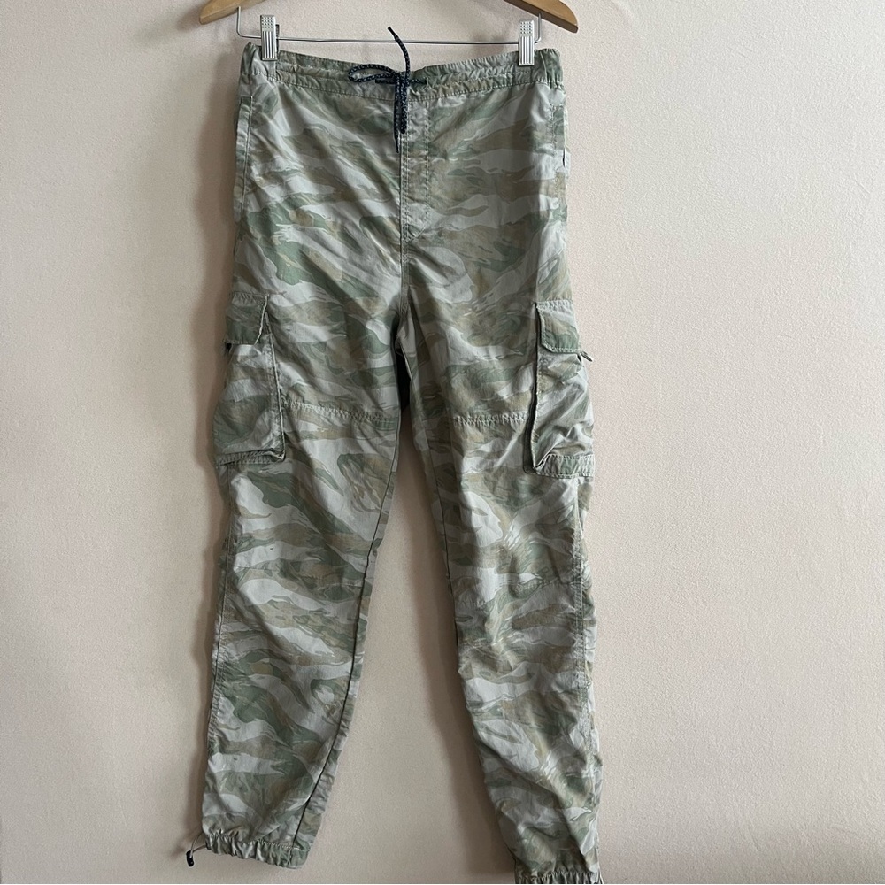 LCKR‎ Camo Cargo Camo Pants Size M